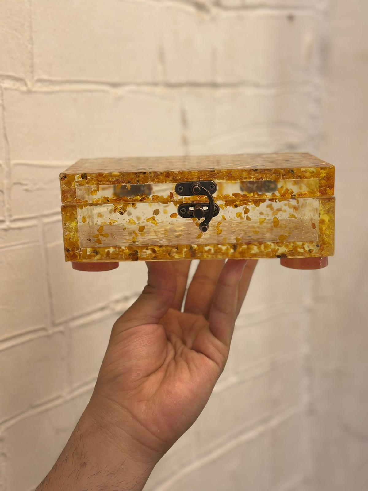 DAMLA KEHRİBARLI HEDİYELİK KUTU