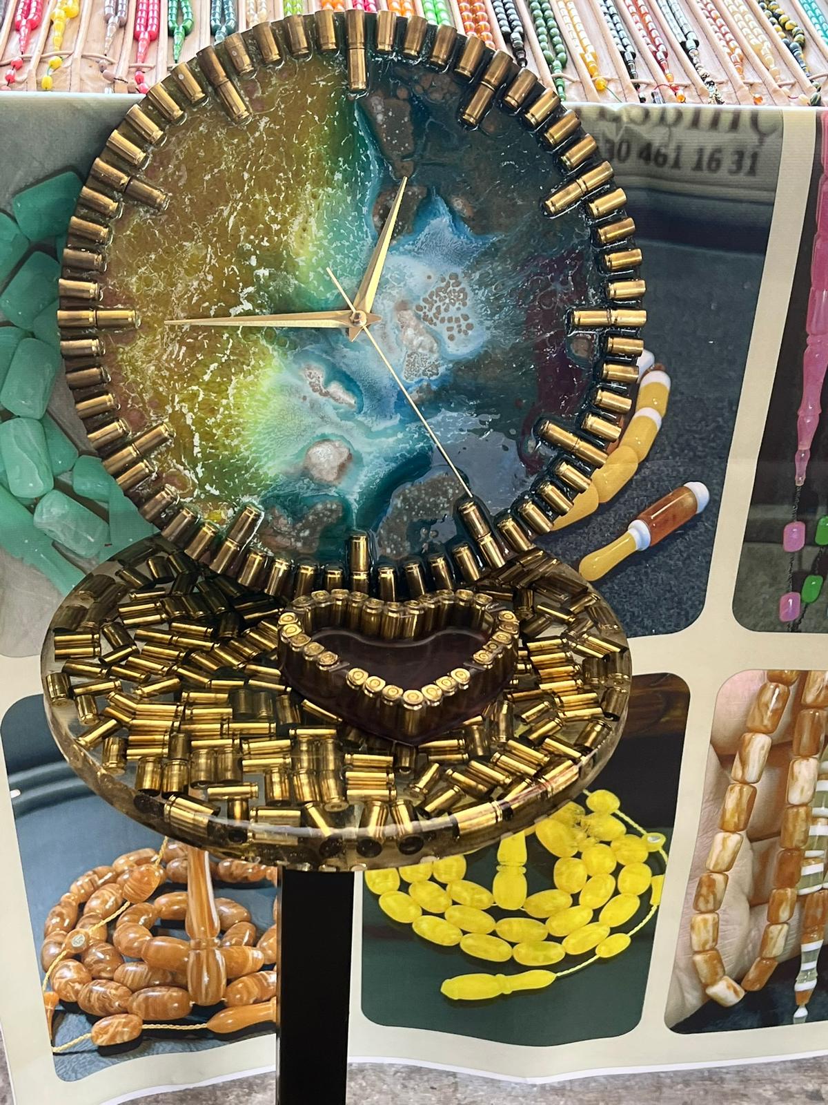 KEHRİBAR DUVAR SAATİ