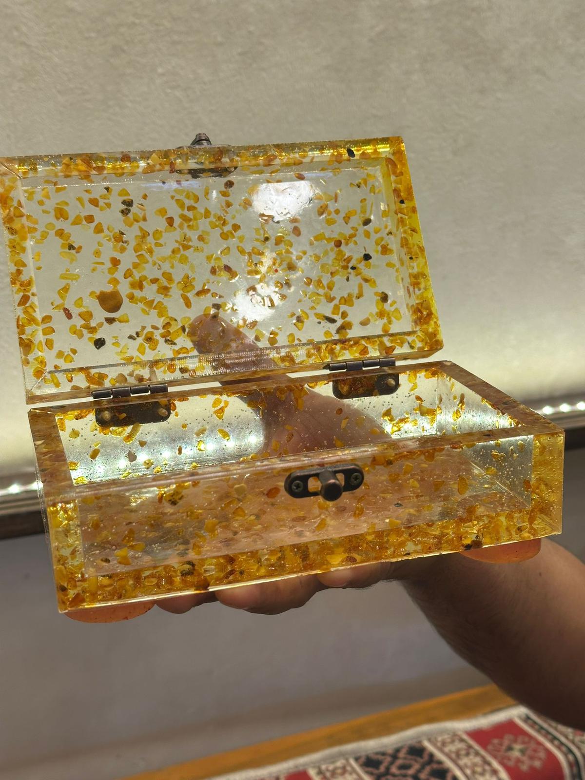 DAMLA PARÇACIKLI ÖZEL KUTU